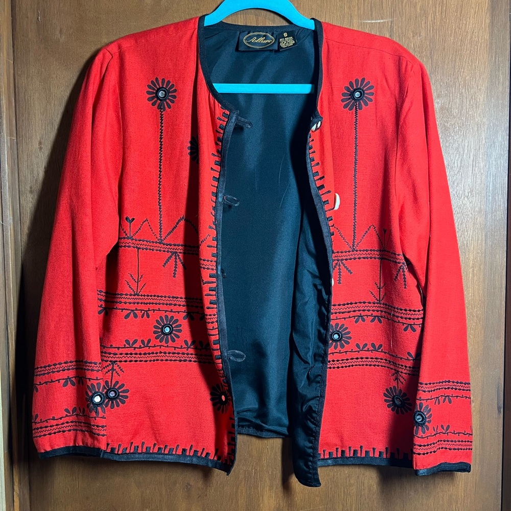 🧥Allure Jacket Black Embroidery  Buttons Lined Small Red